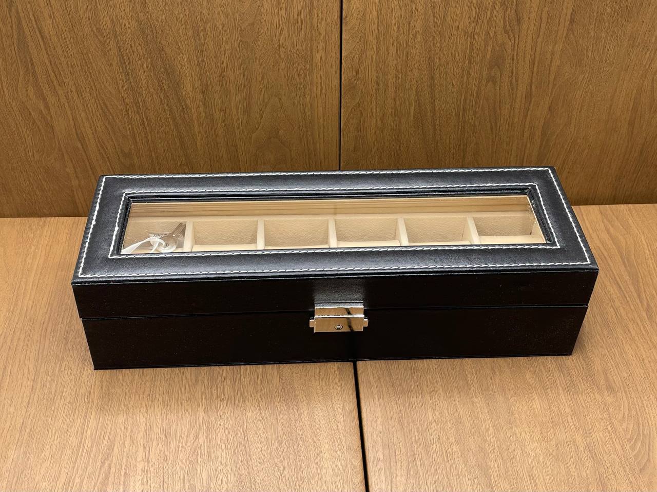 Boîte de rangement t6 ouvert