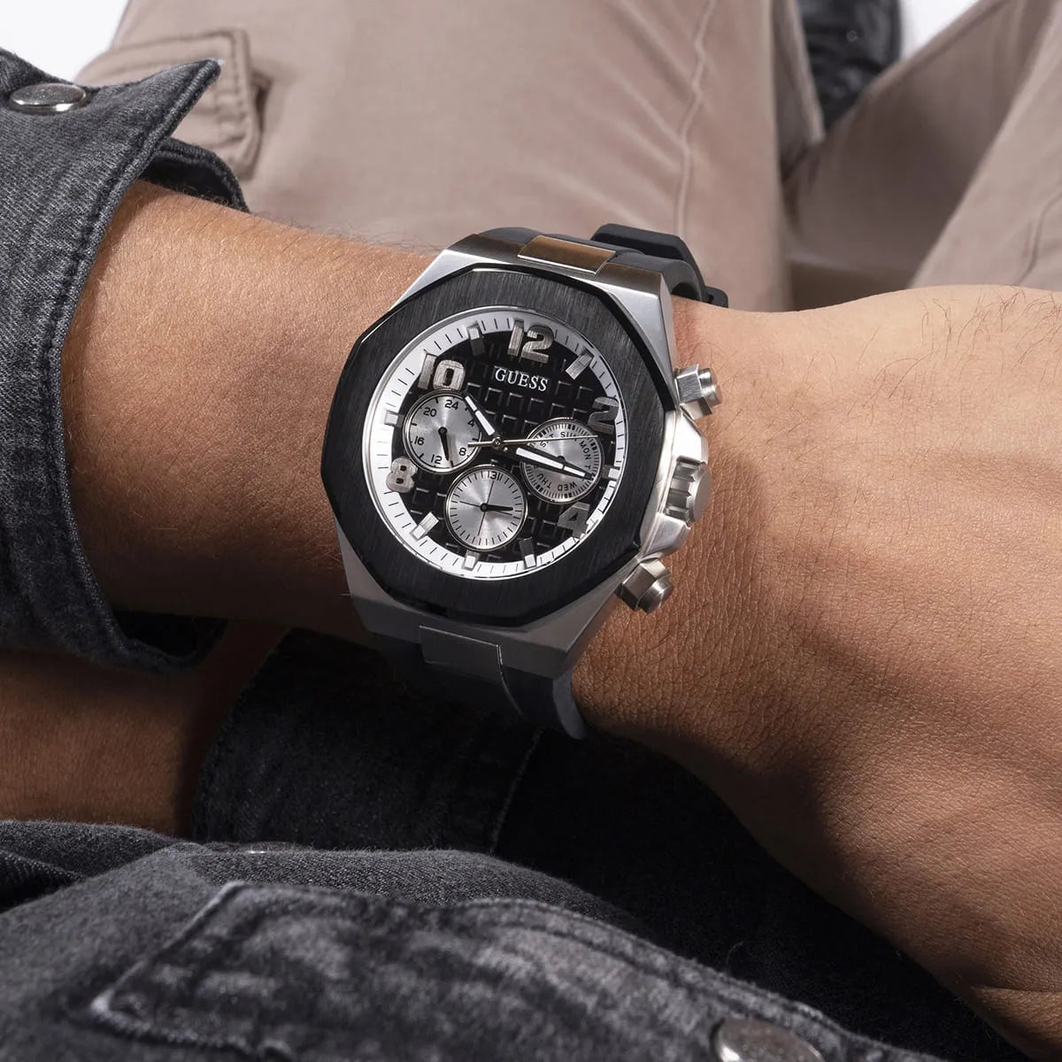 Guess GW0583G1