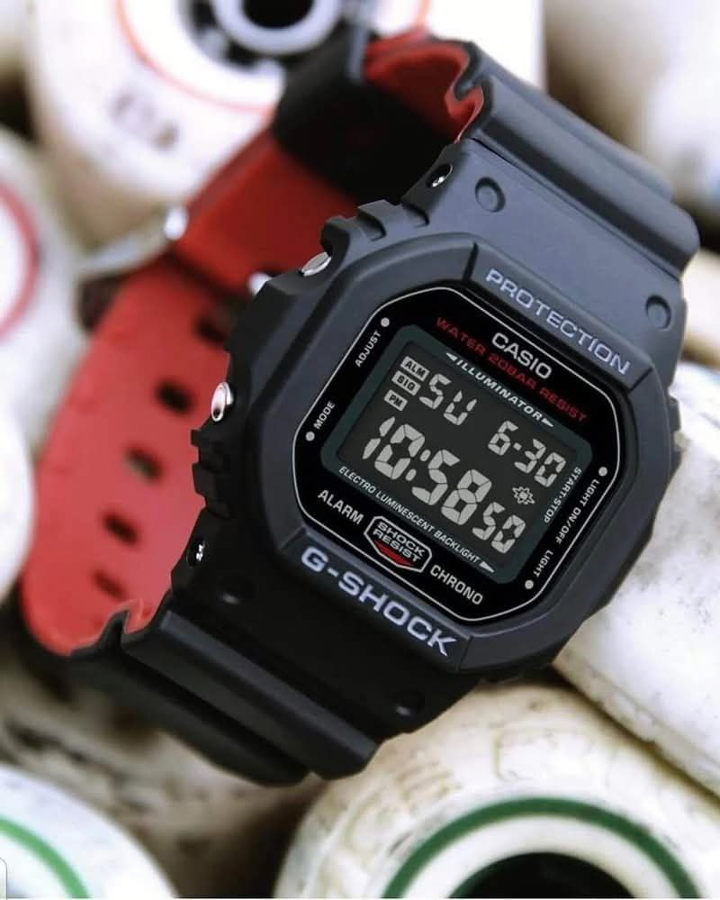 CASIO G-CHOCK-DW-5600UHR-1DR